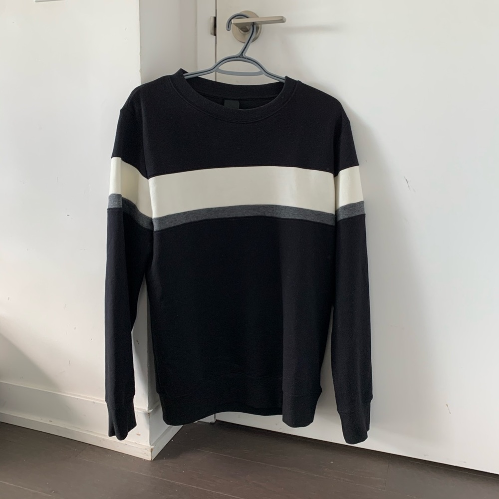 H&M crewneck sweater